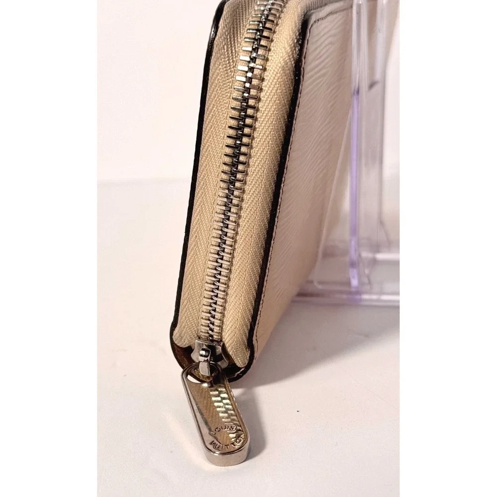 Louis Vuitton Zippy‎ long Wallet Beige Epi Leather Silver Hardware EUC